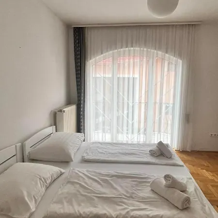 Apartment Fonix 2 Privat Apartman