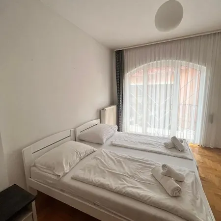 Apartment Fonix 2 Privat Apartman *