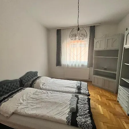 Fonix 2 Privat Apartman Apartment *